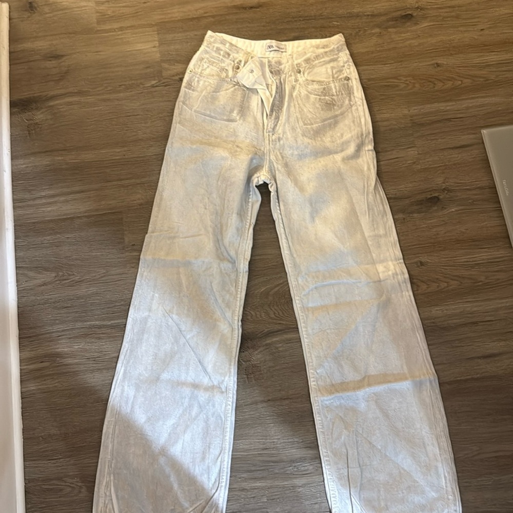 Zara jeans, white with silver wash on top worn once